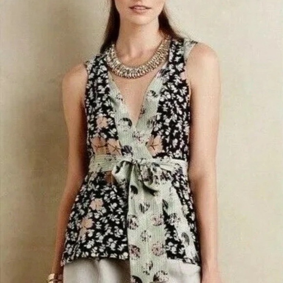 HD in Paris Tops - HD in Paris Black Cream mint green Floral Tie-Front wrap Blouse sleeveless sz 8